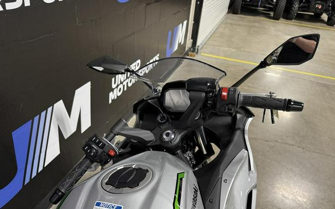 2024 Kawasaki Ninja® 7 Hybrid ABS
