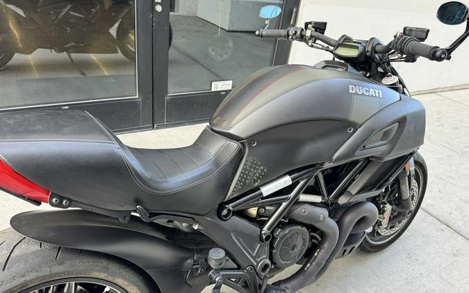 2017 Ducati Diavel Carbon Asphalt Grey and Matt Carbon