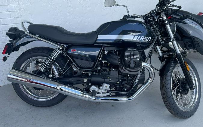 2023 Moto Guzzi V7 Stone Special Edition First Look