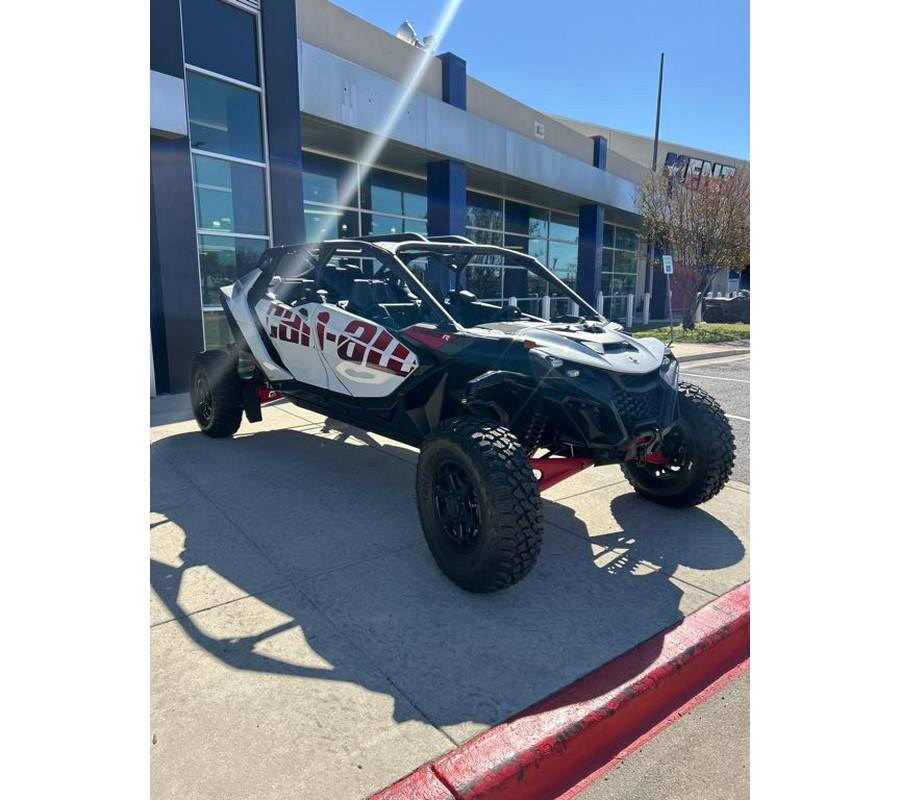 2025 Can-Am Maverick R MAX Base