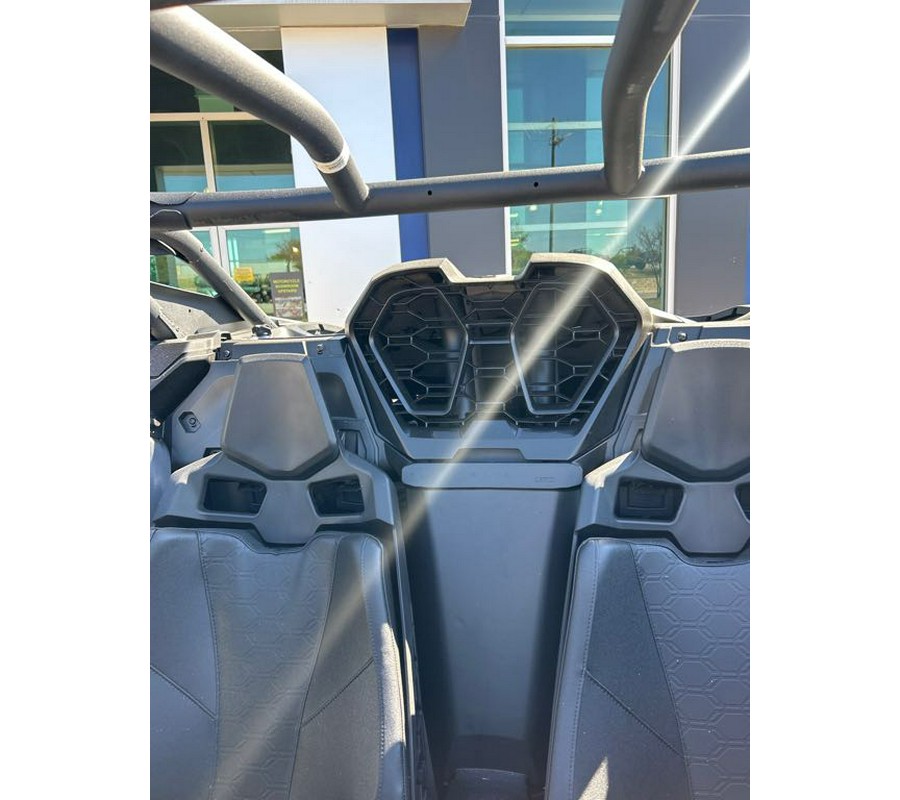 2025 Can-Am Maverick R MAX Base