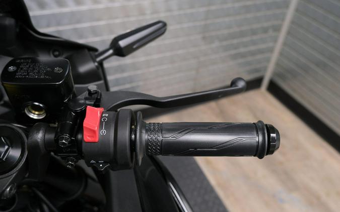 2026 YAMAHA YZFR3 ABS