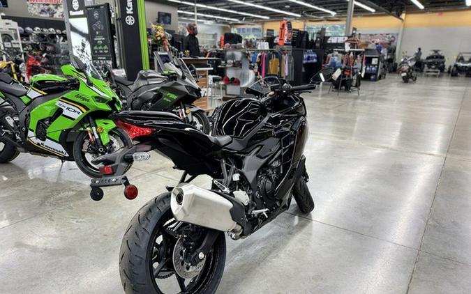 2025 Kawasaki Ninja ZX-4R ABS