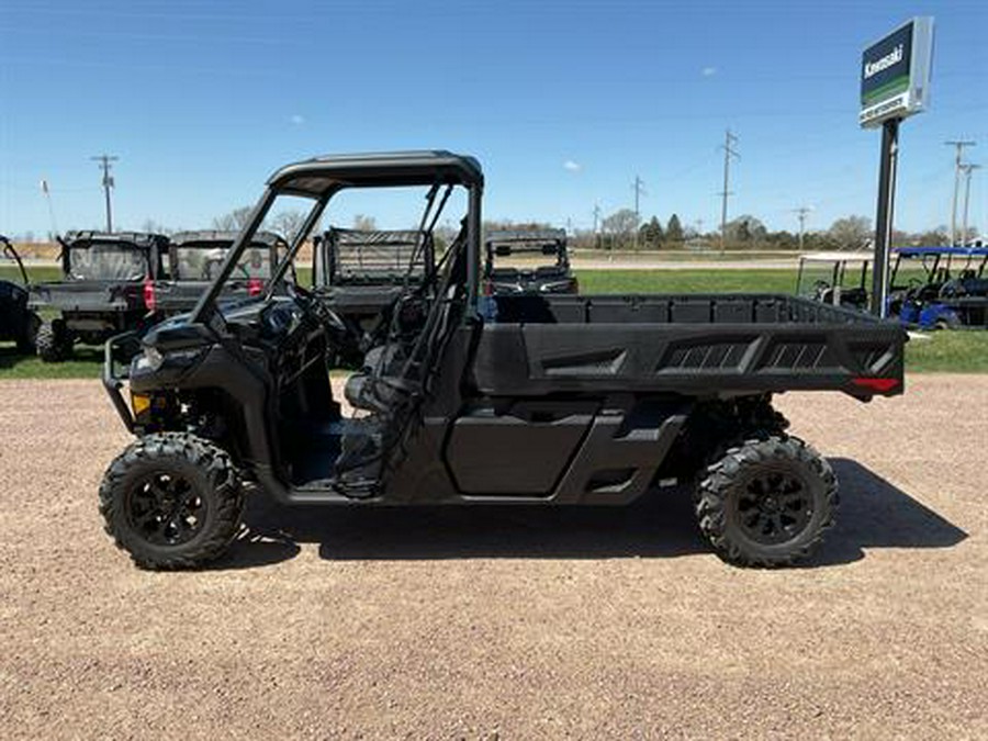 2024 Can-Am Defender Pro XT