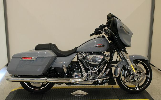2026 Harley-Davidson Street Glide Grand American Touring FLHX