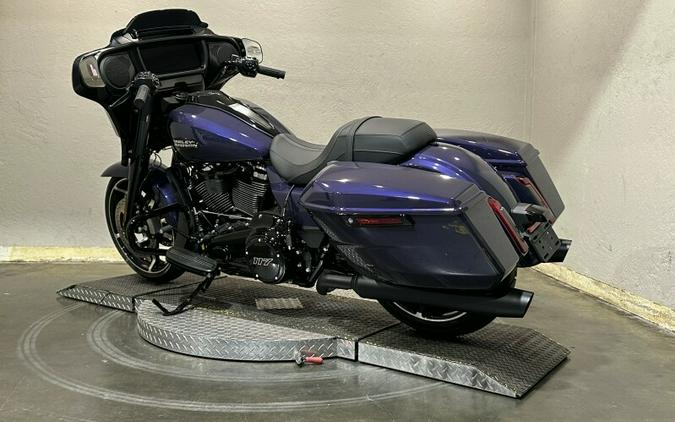 Harley-Davidson® Street Glide® 2026 Purple Abyss Black Trim