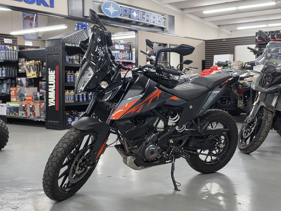 2022 KTM Adventure 390