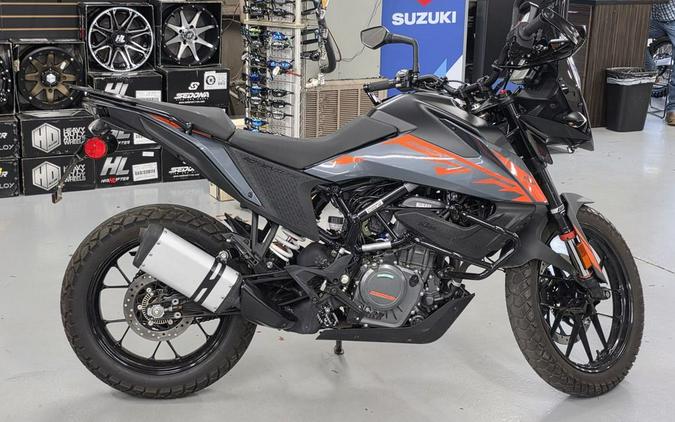 2022 KTM Adventure 390