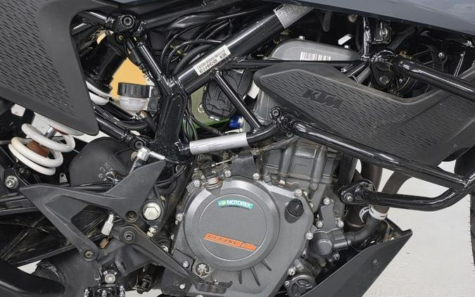 2022 KTM Adventure 390