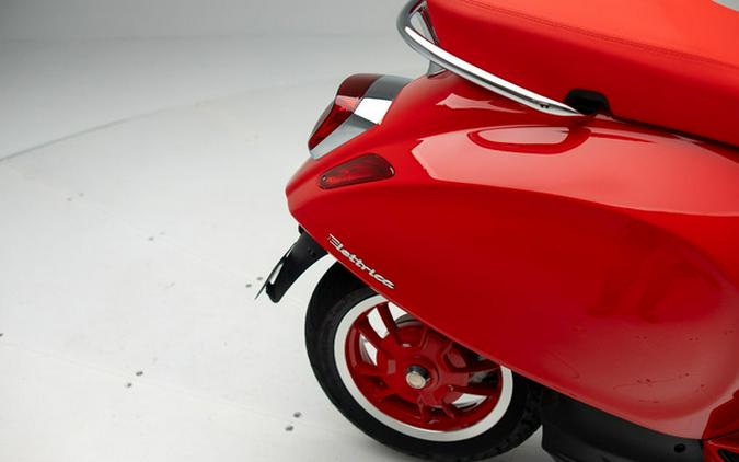 2023 Vespa Elettrica Red 70 KM/H