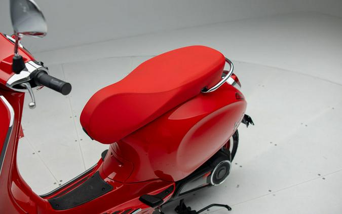 2023 Vespa Elettrica Red 70 KM/H
