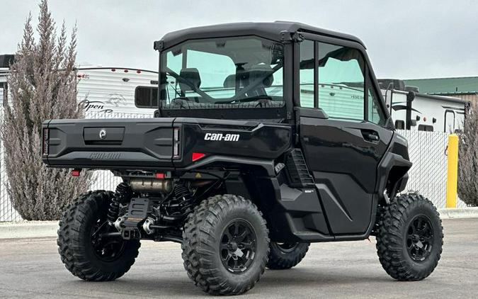 2026 Can-Am® SSV DEF XTCAB 65 HD11 BK HB 26 XT CAB HD11