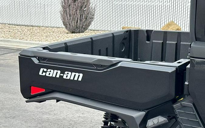 2026 Can-Am® SSV DEF XTCAB 65 HD11 BK HB 26 XT CAB HD11