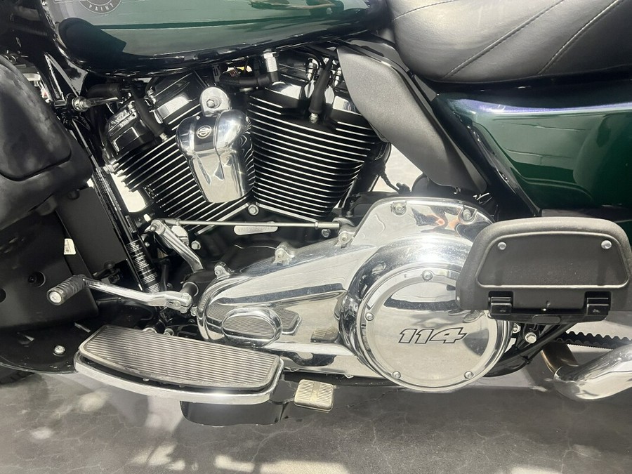 2021 Harley-Davidson® Tri Glide® Ultra Snake Venom FLHTCUTG