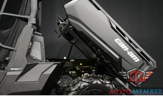 2025 Can-Am Defender DPS HD9 Stealth Black