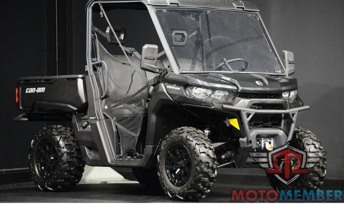 2025 Can-Am Defender DPS HD9 Stealth Black
