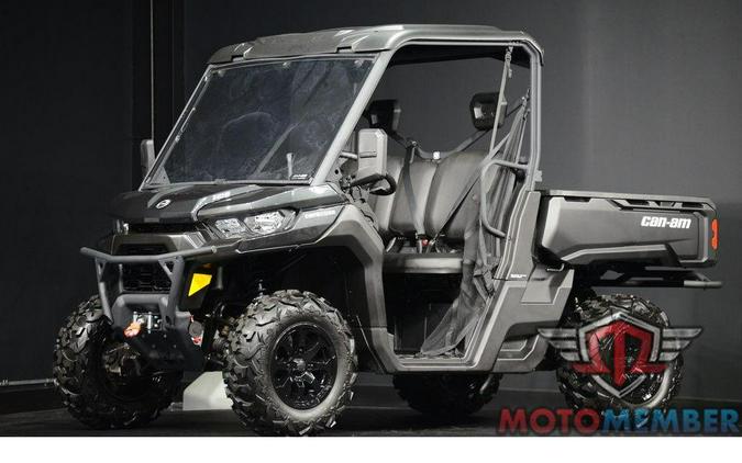 2025 Can-Am Defender DPS HD9 Stealth Black