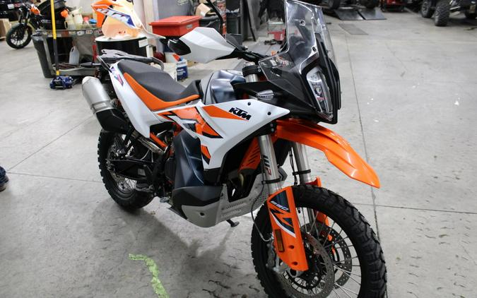 2023 KTM 890 Adventure R First Look [7 Fast Facts + 16 Photos]