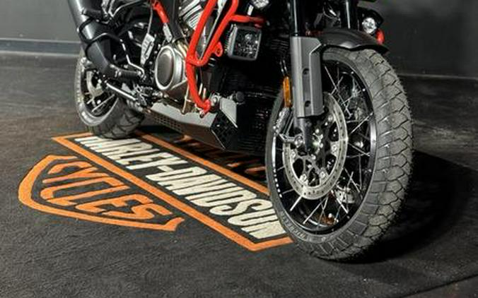 2024 Harley-Davidson® RA1250SE - CVO™ Pan America®