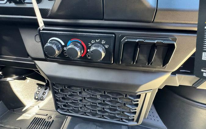 2026 Can-Am Defender MAX Limited HD11