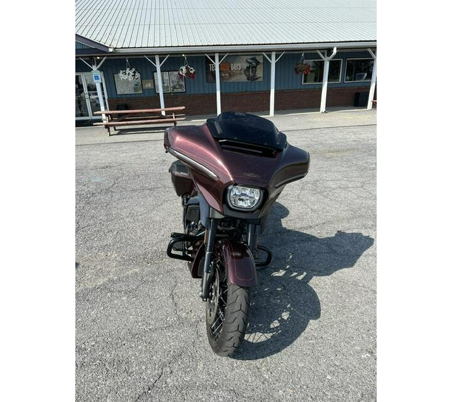 2024 Harley-Davidson® CVO™ Street Glide® Copperhead