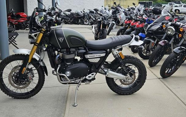 2022 Triumph Scrambler 1200 XE Matt Khaki Green Matt Jet Black