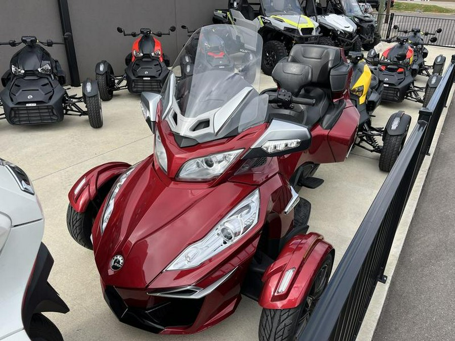 2015 Can-Am® Spyder® RT-S 6-Speed Semi-Automatic (SE6)