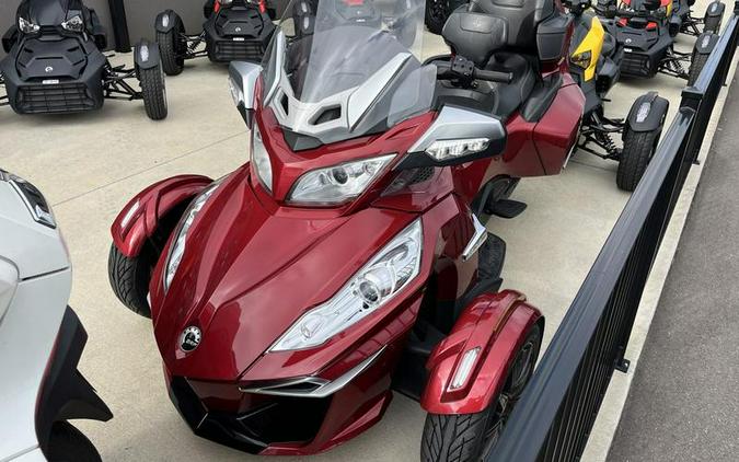 2015 Can-Am® Spyder® RT-S 6-Speed Semi-Automatic (SE6)