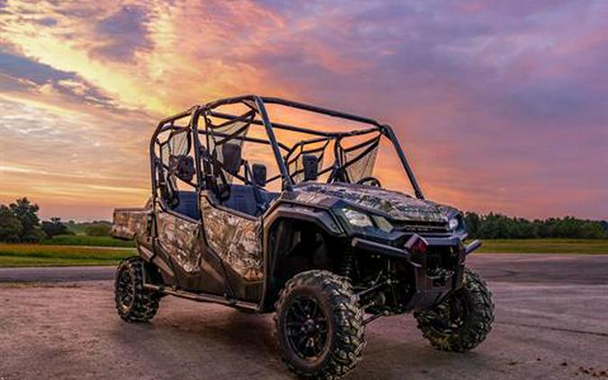 2025 Honda Pioneer 1000-6 Deluxe Crew