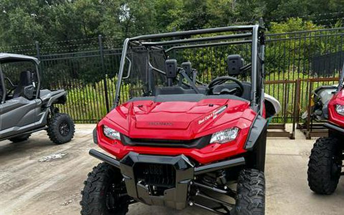 2025 Honda Pioneer 1000-6 Deluxe Crew