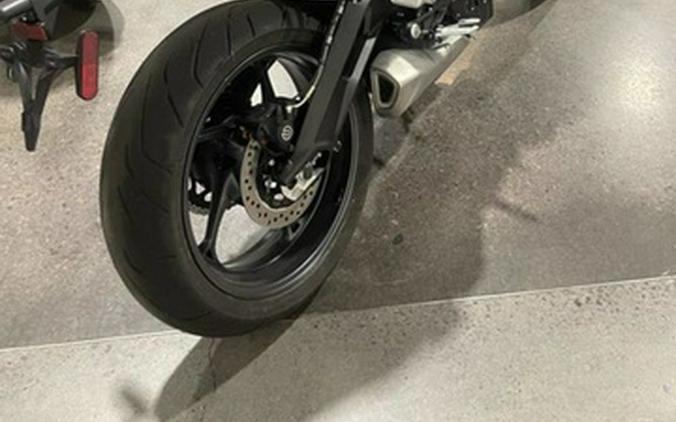 2025 Triumph Street Triple 765 R Pure White