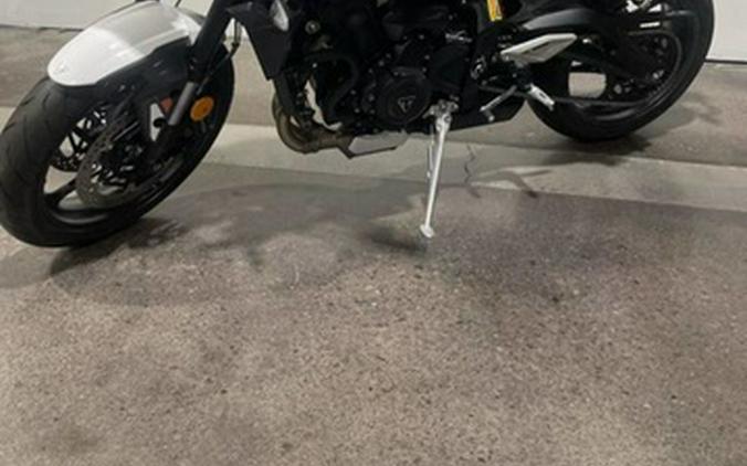 2025 Triumph Street Triple 765 R Pure White