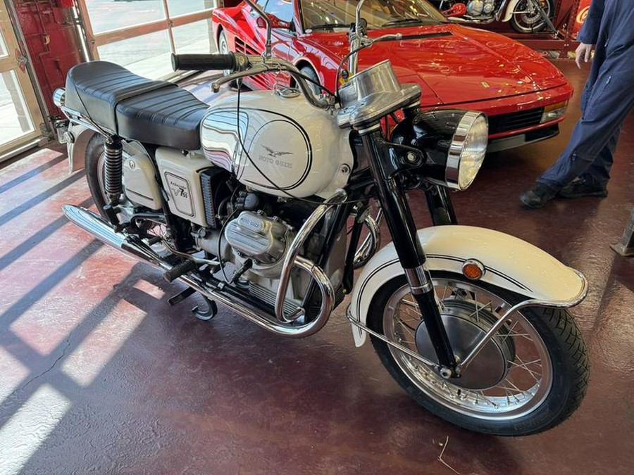 1968 Moto Guzzi V7