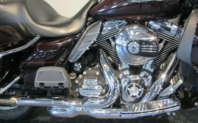 2014 Harley-Davidson® FLHTCU - Electra Glide® Ultra Classic®