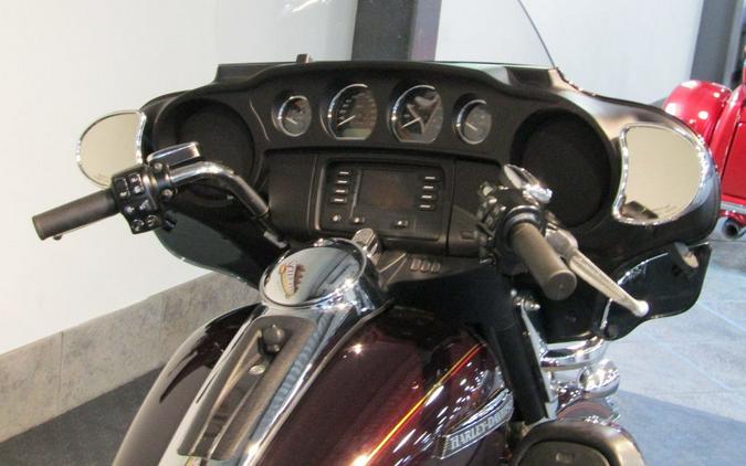 2014 Harley-Davidson® FLHTCU - Electra Glide® Ultra Classic®