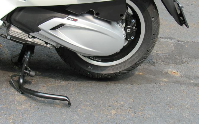 2027 Vespa GTS 310 Super