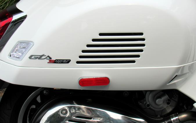 2027 Vespa GTS 310 Super
