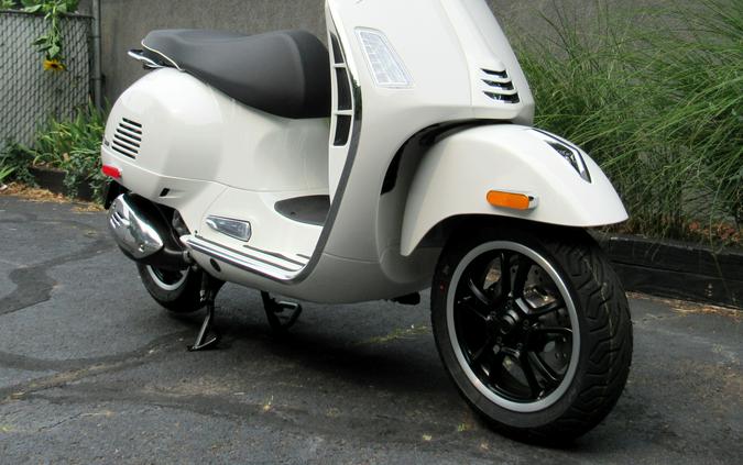 2027 Vespa GTS 310 Super