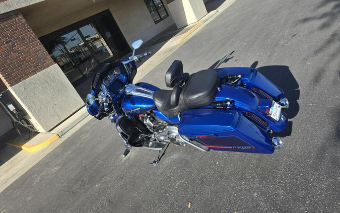 2020 Harley-Davidson® CVO™ Limited Moonlight Blue & Deep Sea Blue