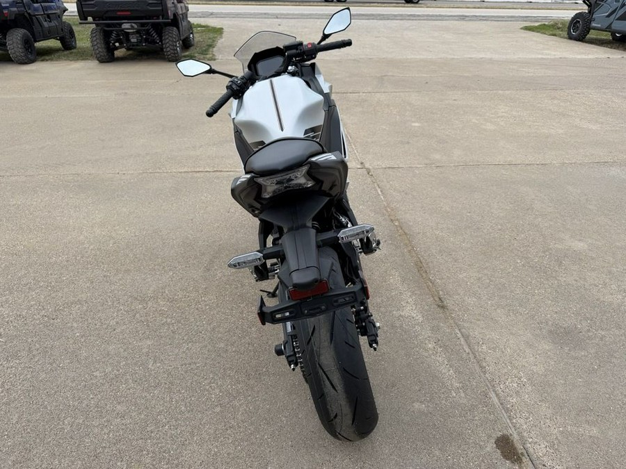 2026 Kawasaki Ninja® 650 ABS