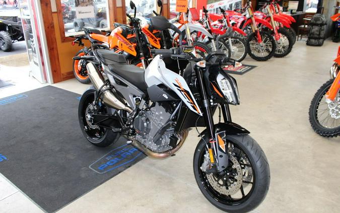 2024 KTM 790 Duke