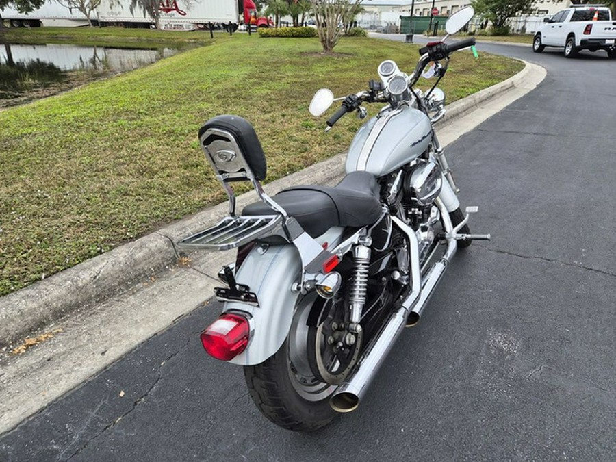 2005 Harley-Davidson Sportster XL1200C - Custom 1200