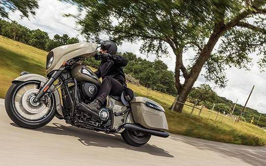 2023 Indian CHIEFTAIN DARK HORSE, RUBY SMOKE , 49ST Dark Horse Dark Horse