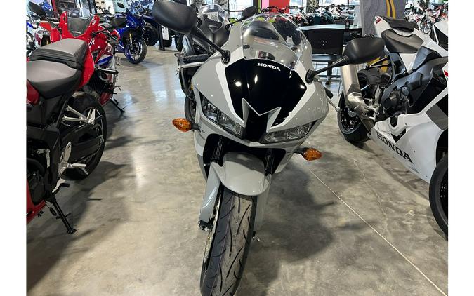 2026 CBR600RR - Honda