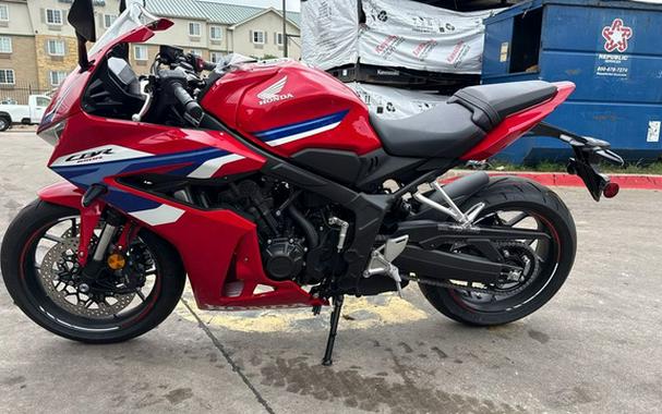 2026 Honda CBR650R E-Clutch