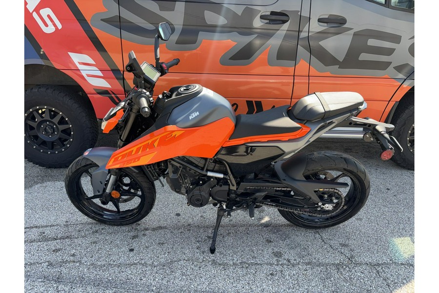 2024 250 DUKE - KTM