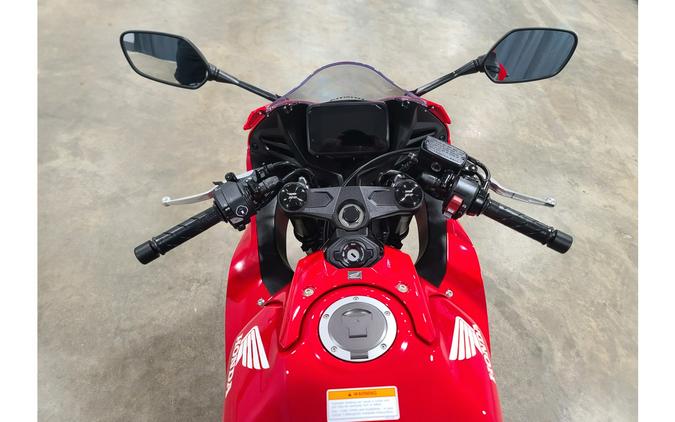 2026 CBR650R E-Clutch - Honda