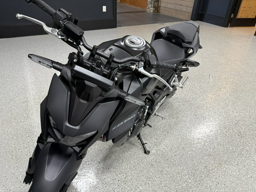 2025 Honda CB750 Hornet