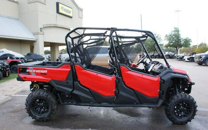 2025 Honda® Pioneer 1000-6 Deluxe Crew