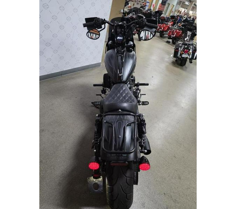 2024 Indian Motorcycle® Sport Chief Black Smoke Custom